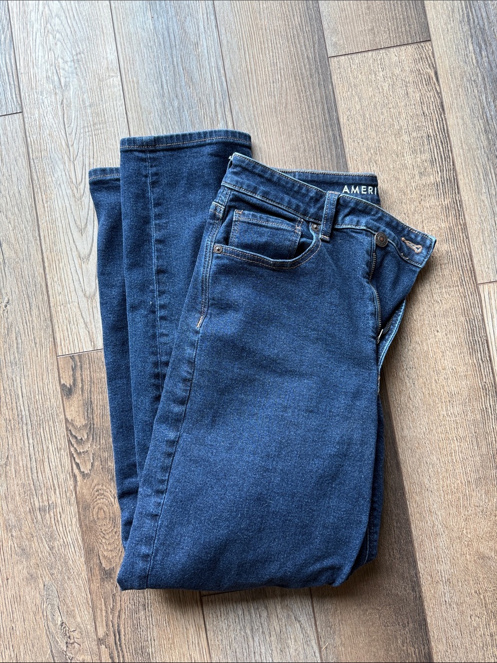 American Eagle mom Jean - dark wash size 6